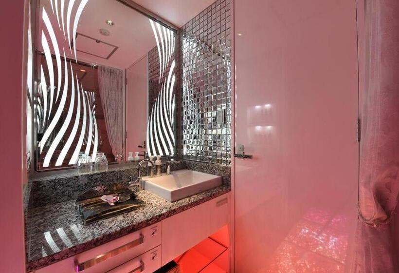 스탠다드 룸 킹사이즈 침대, W Party W Group Hotels And Resorts