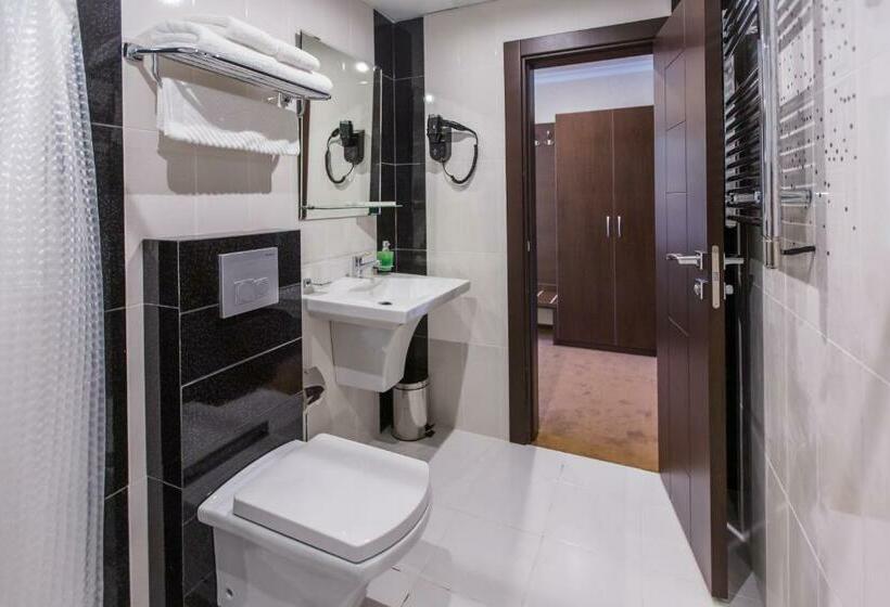 غرفة قياسية مزوَّدة بشُرفة, Grand Hotel Gagra