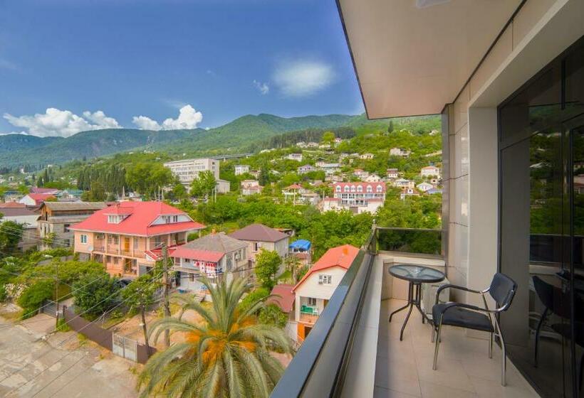 غرفة قياسية مزوَّدة بشُرفة, Grand Hotel Gagra