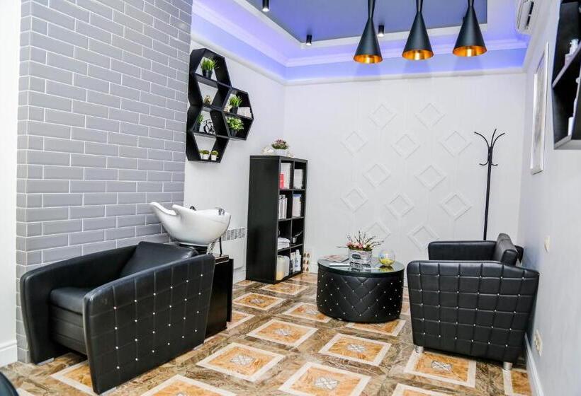 غرفة قياسية, Grand Hotel Gagra