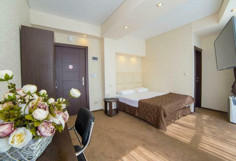 غرفة قياسية, Grand Hotel Gagra