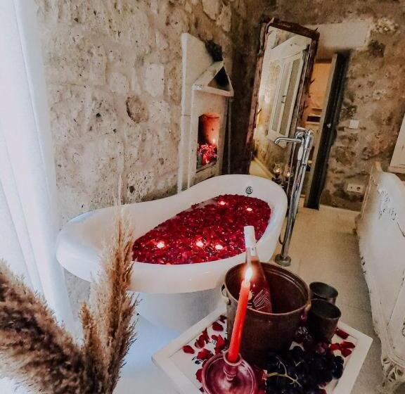 套房, Hoşça Kal Alaçatı