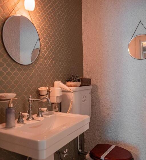 豪华房间, Hoşça Kal Alaçatı