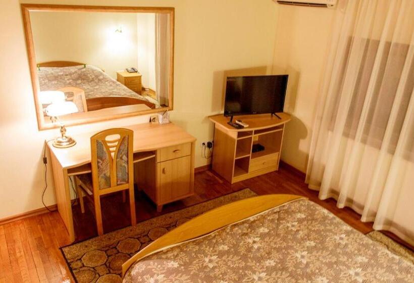 اتاق اکونومی, Starye Bendery