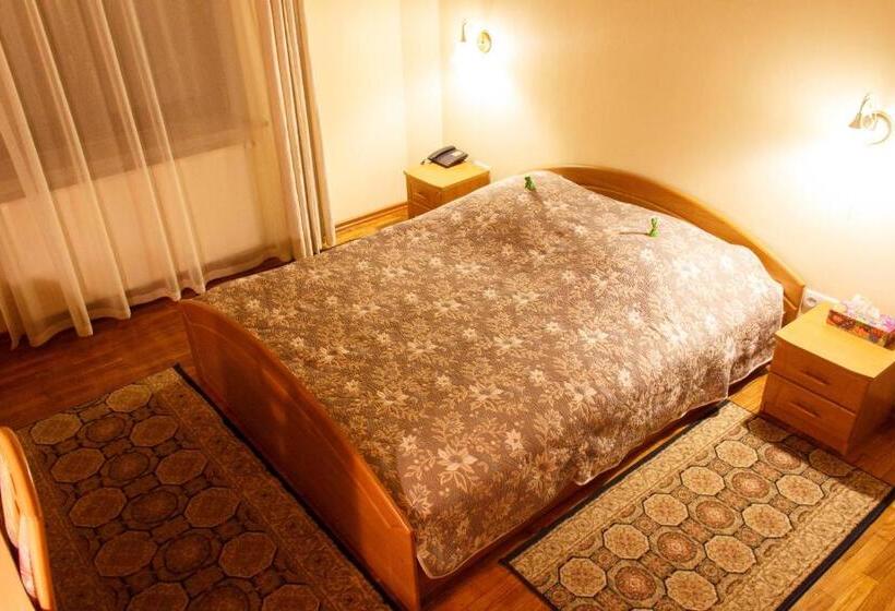 اتاق اکونومی, Starye Bendery