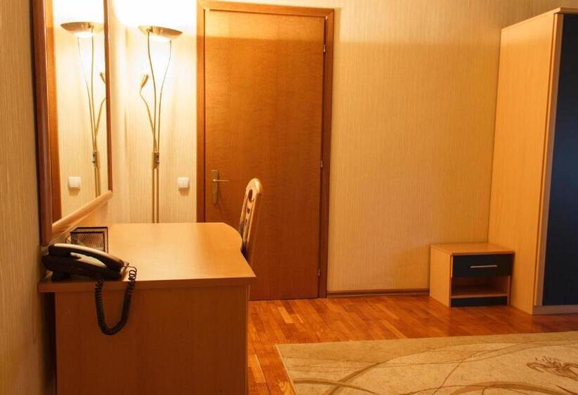 اتاق اکونومی, Starye Bendery