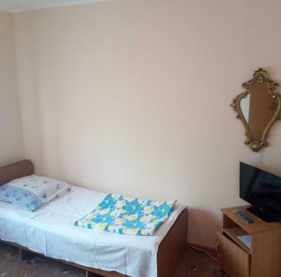 Economy Triple Room, Guest House Mihalych