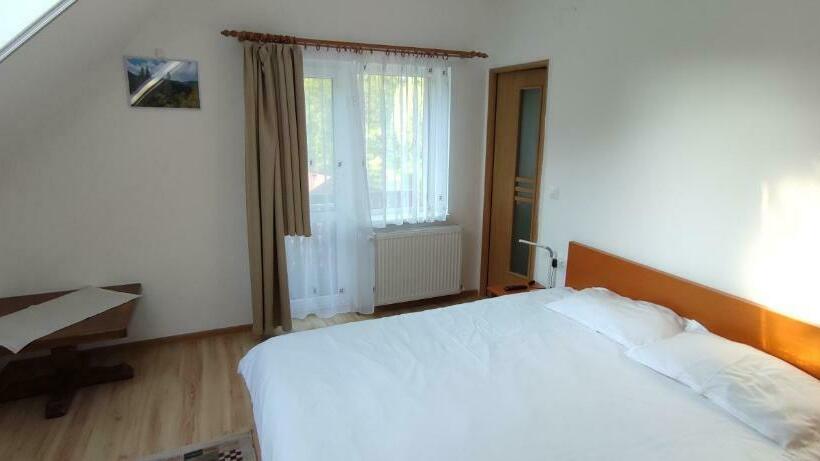 スタンダードルーム, Olt Part Vendégház