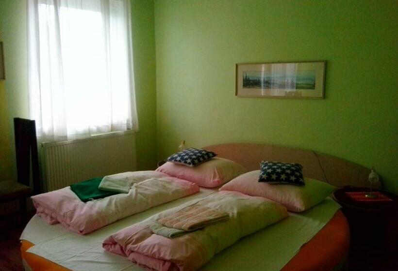 Трехместный Номер Комфорт, Penzion Veronika