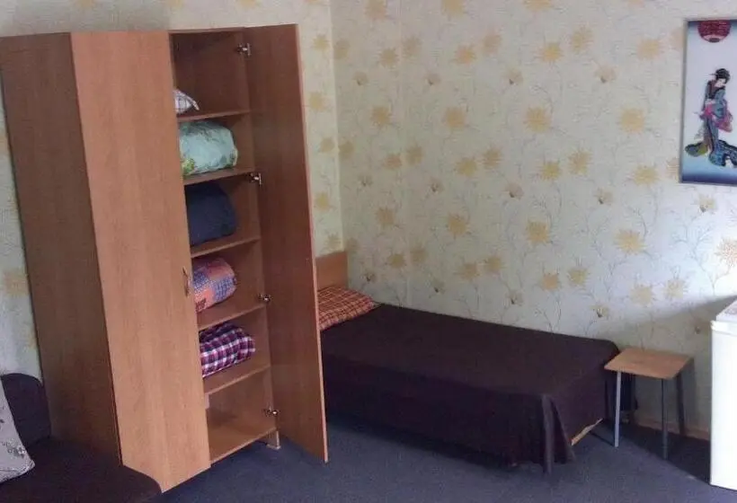 اتاق استاندارد چهار تخته, Podsolnukhi Guest House
