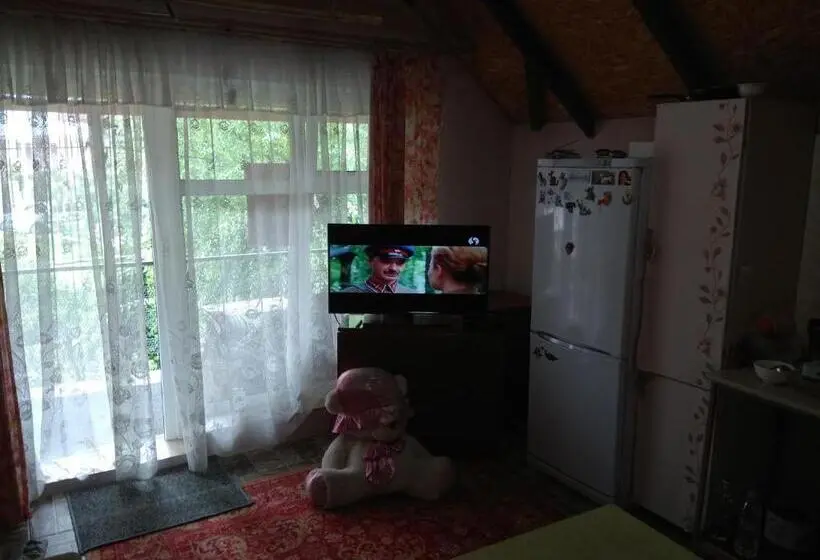 اتاق استاندارد سه تخته با بالکن, Podsolnukhi Guest House