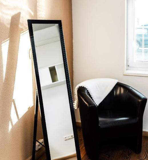 חדר סטנדרט, Aerocafe