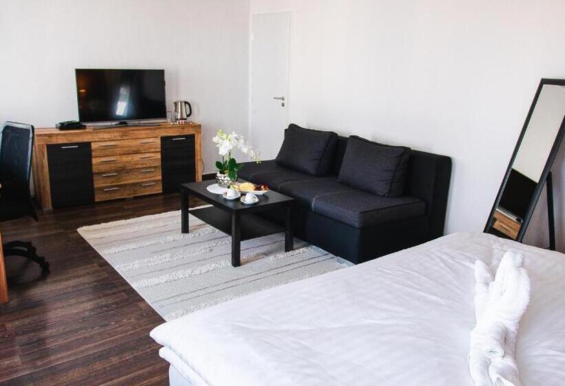 חדר סטנדרט, Aerocafe