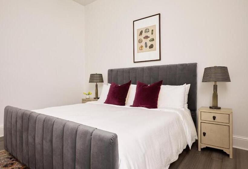 발코니가 있는 스위트, Sonder Lafayette Square