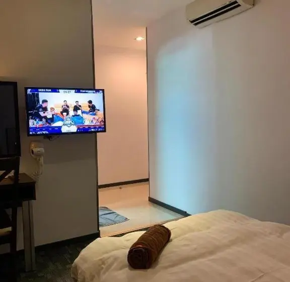 スタンダードシングルルーム, The Room
