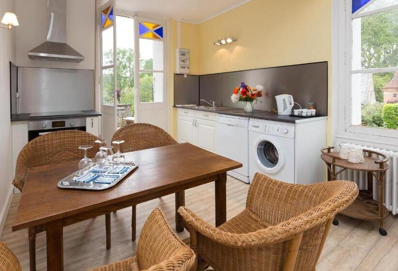 شقة غرفة واحدة مزودة بتراس, Auberge Du Manoir D'archelles