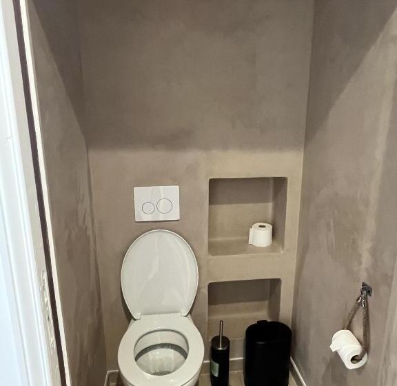 Дом 3 Спальни, Domaine Du Grand Caugy