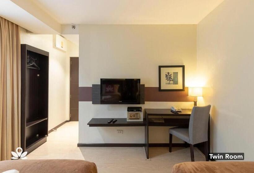 Standardrum, Lorenzzo Suites Hotel Makati