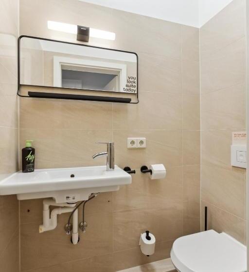 2 Bedroom Suite with Balcony, Limehome Dresden Antonstraße