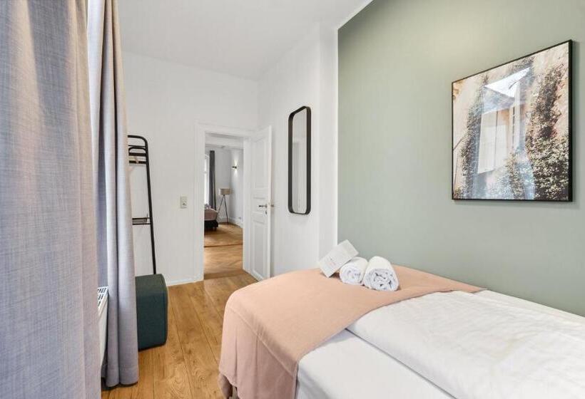 2 Bedroom Suite with Balcony, Limehome Dresden Antonstraße