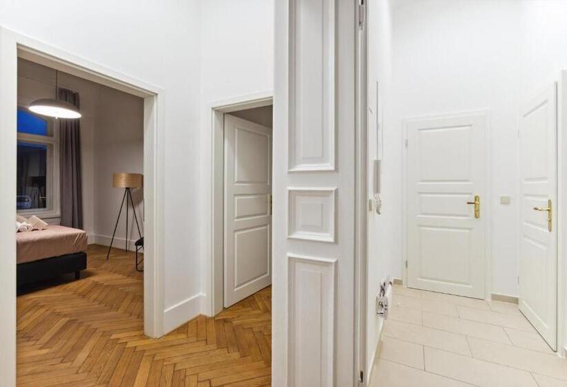 带2个卧室的套房, Limehome Dresden Antonstraße