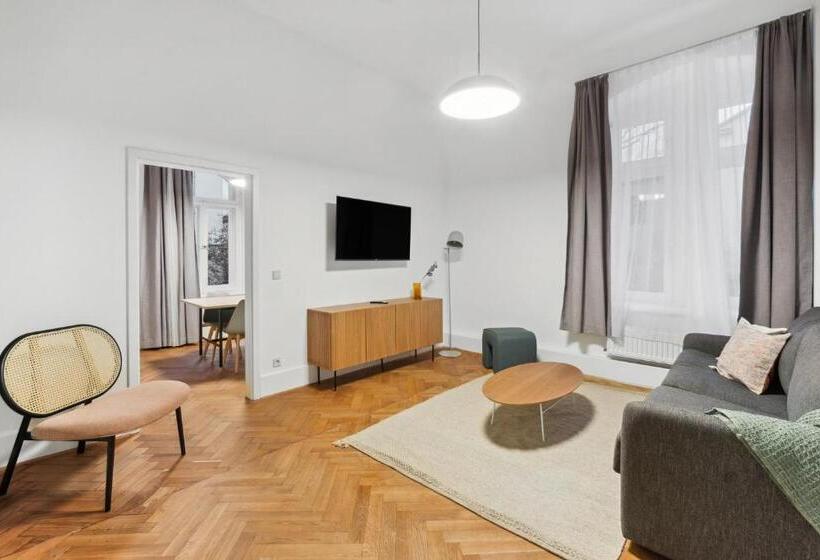 带2个卧室的套房, Limehome Dresden Antonstraße