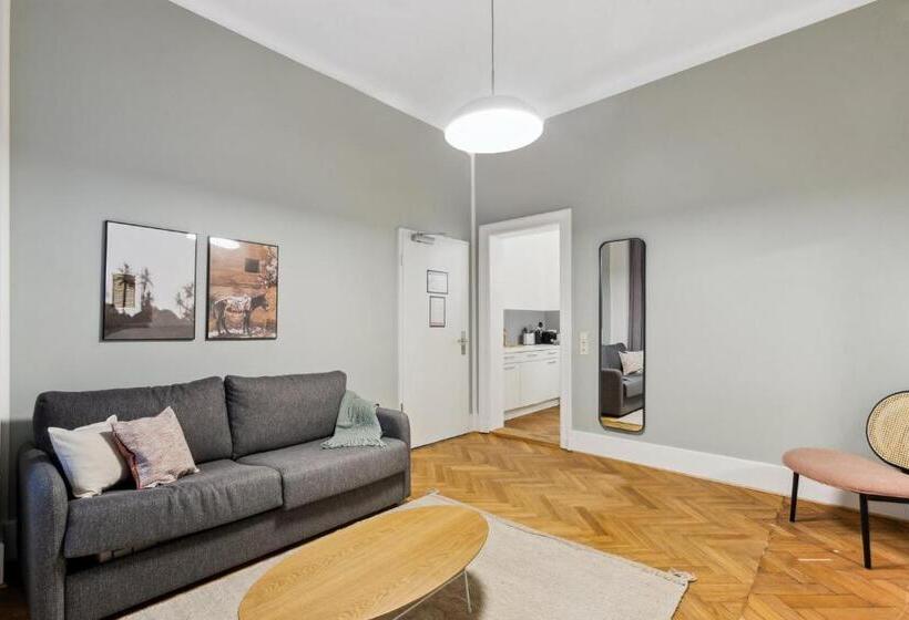 带2个卧室的套房, Limehome Dresden Antonstraße