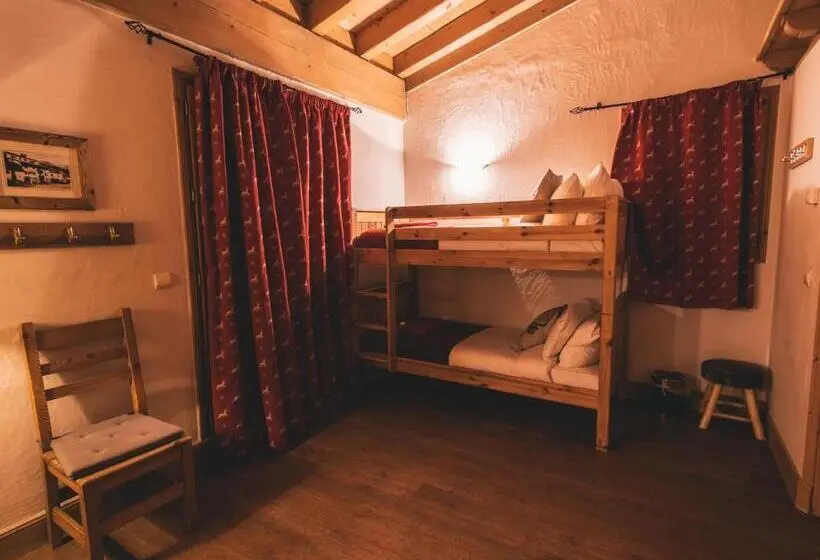 Standard Neljän Hengen Huone, Chalet Raven Co Living