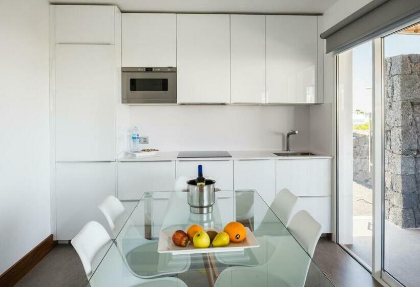 2 Bedroom Deluxe Villa with Pool, Hyde Park Lane Villas