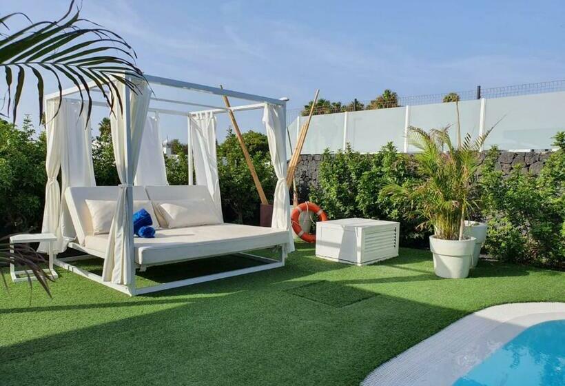 Вилла Deluxe 2 Спальни с Бассейном, Hyde Park Lane Villas