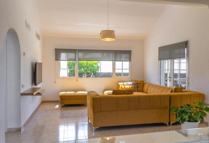 ویلای 3 خوابه, Hyde Park Lane Villas