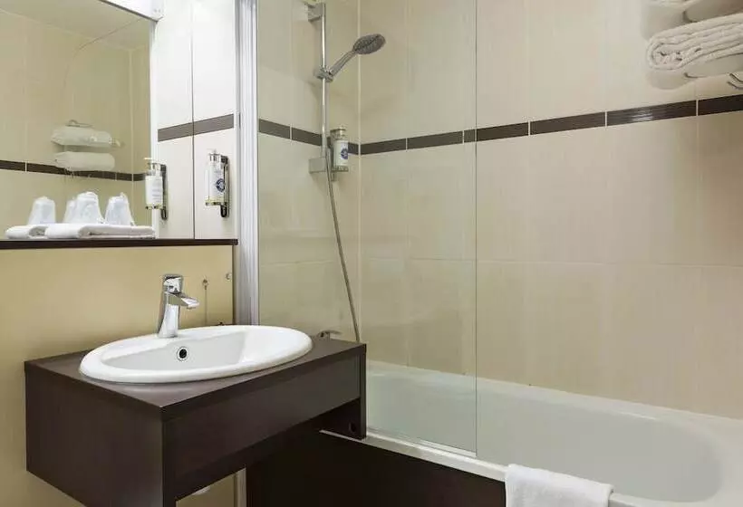 اتاق استاندارد, Comfort Hotel Orleans Saran