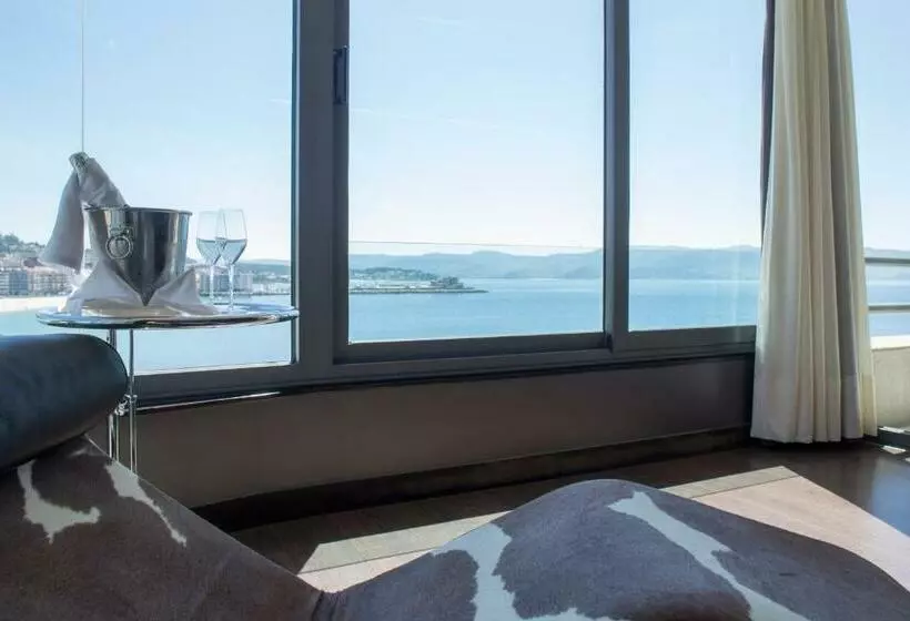 سوییت با چشمانداز دریا, Gran Talaso Hotel Sanxenxo