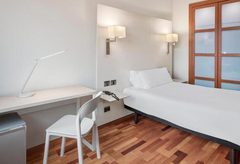 اتاق استاندارد یک نفره, B&b Hotel Granada Estación