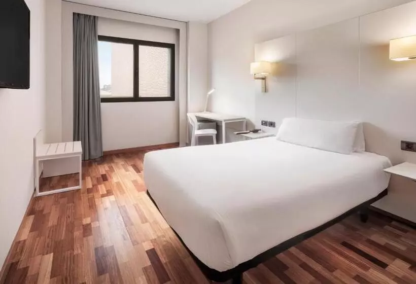اتاق استاندارد یک نفره, B&b Hotel Granada Estación