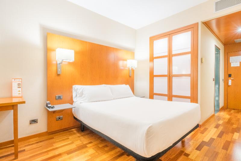 اتاق استاندارد, B&b Hotel Granada Estación