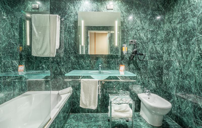 اتاق استاندارد, B&b Hotel Granada Estación