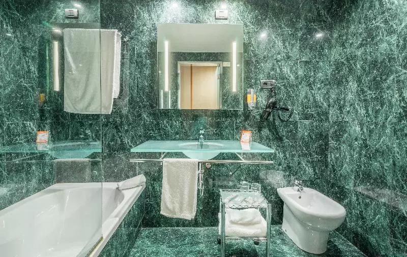 اتاق استاندارد, B&b Hotel Granada Estación