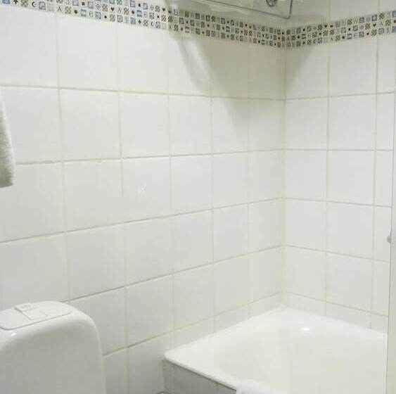 اتاق اجرایی یک تخته, Castelli Hotel Nicosia