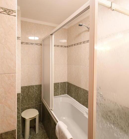 Номер Стандарт Трехместный, Cavour