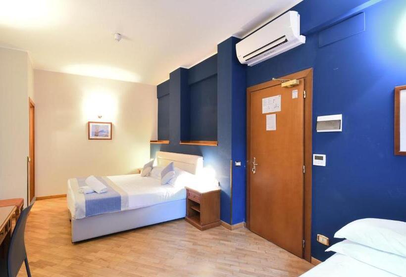 Номер Стандарт Трехместный, Cavour