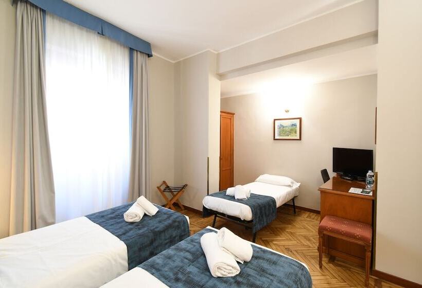 Номер Стандарт Трехместный, Cavour