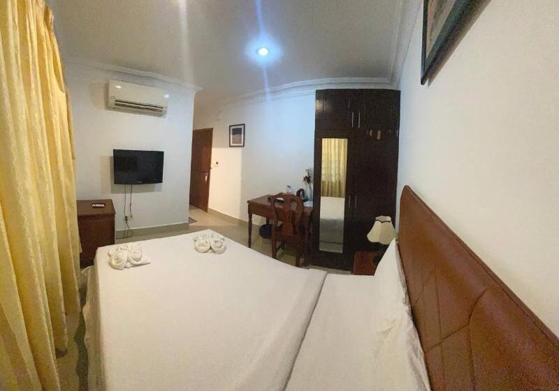 Четырехместный Номер Стандарт, Cavour