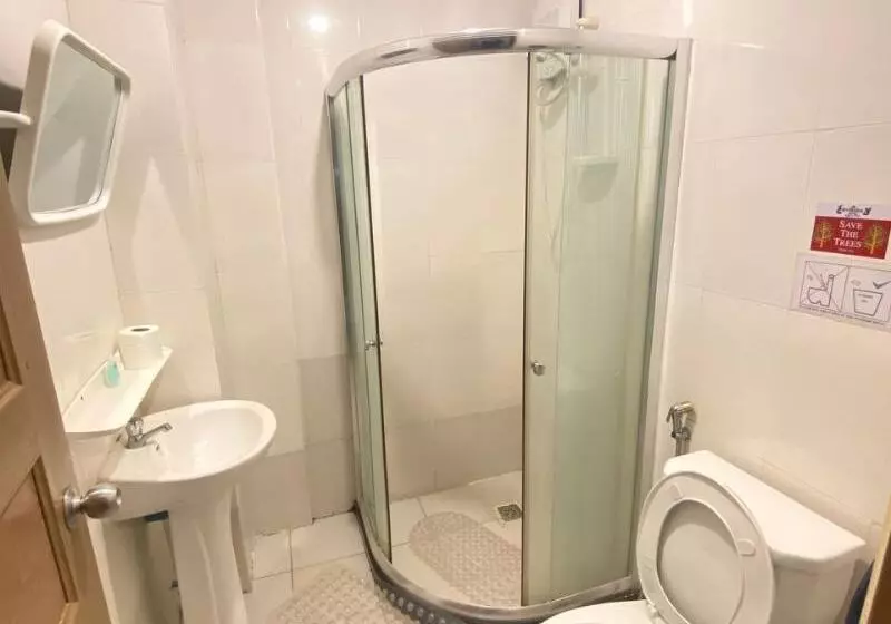 Pokój Czteroosobowy Standard, Cavour