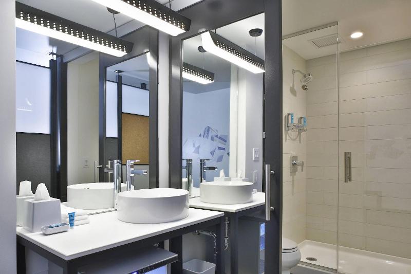 Номер Стандарт, Holiday Inn London Kensington High St., An Ihg