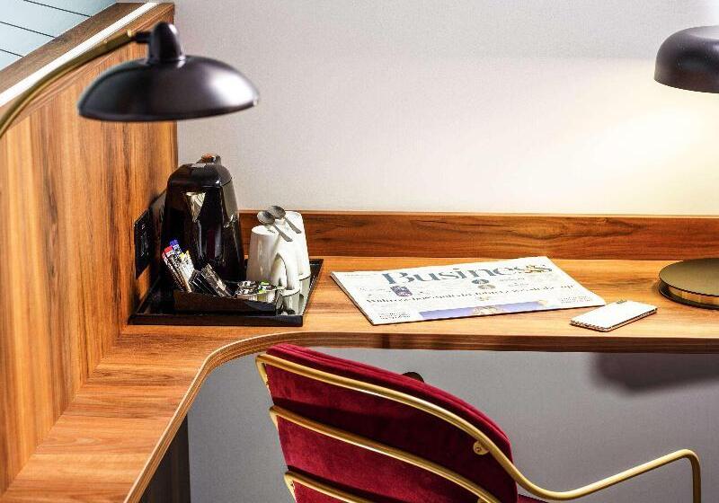 带大床的标准间, Holiday Inn London Kensington High St., An Ihg