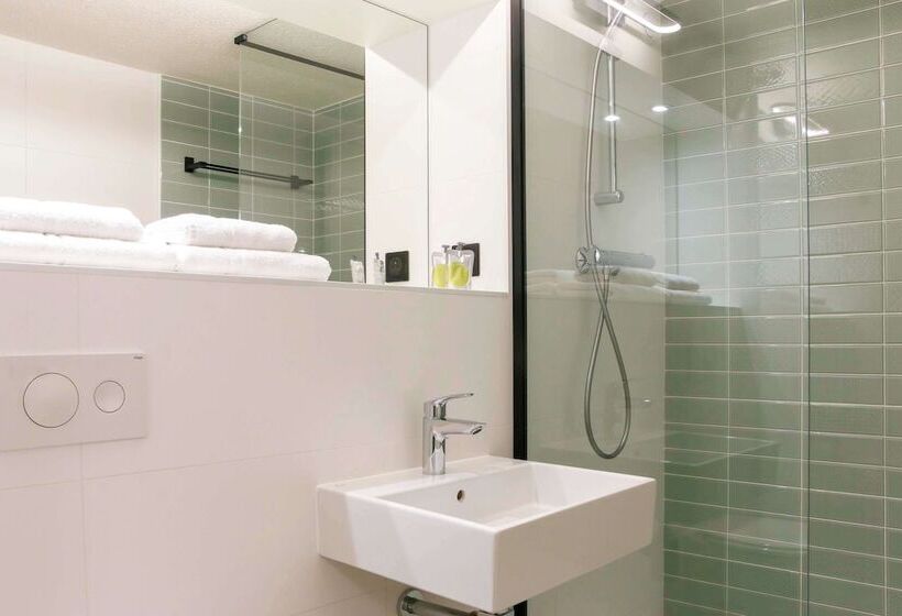 Номер Стандарт, Kyriad Aéroport Marseille