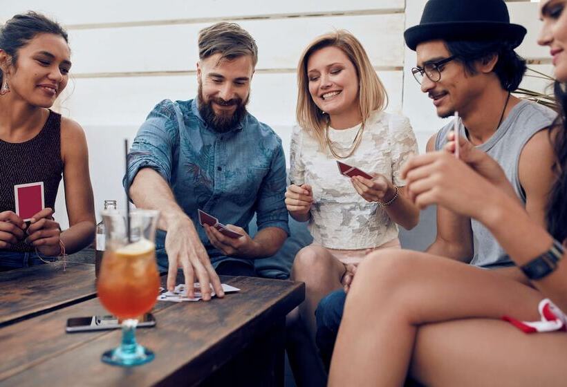 Номер Стандарт, Kyriad Aéroport Marseille