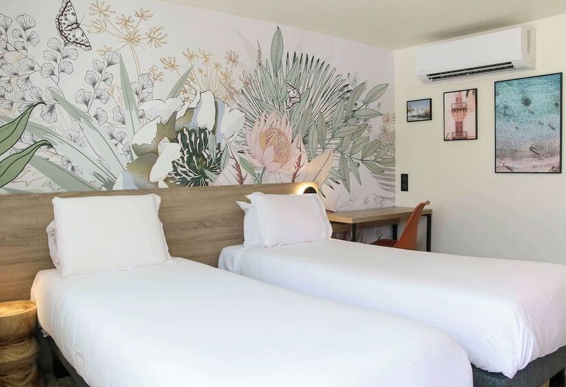 Номер Стандарт, Kyriad Aéroport Marseille