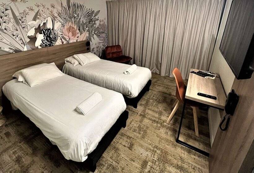 Номер Стандарт, Kyriad Aéroport Marseille